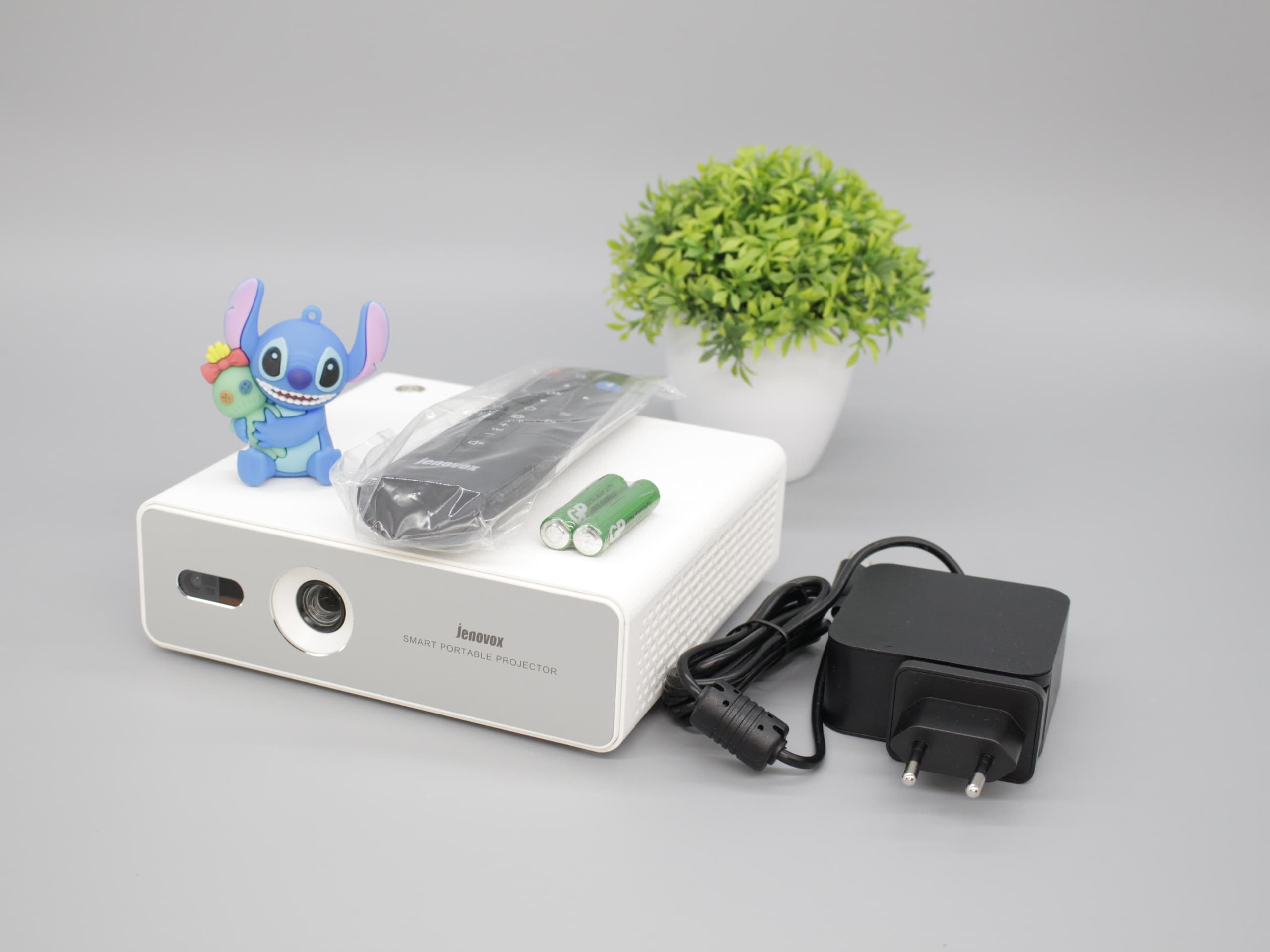 Jenovox M5000 Mini DLP Project - Outdoor Camping Tv recension och pris